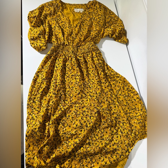 Like New Anthropologie Yellow Smocked Midi Dress Size Small Modeled 🌼 - Picture 5 of 8